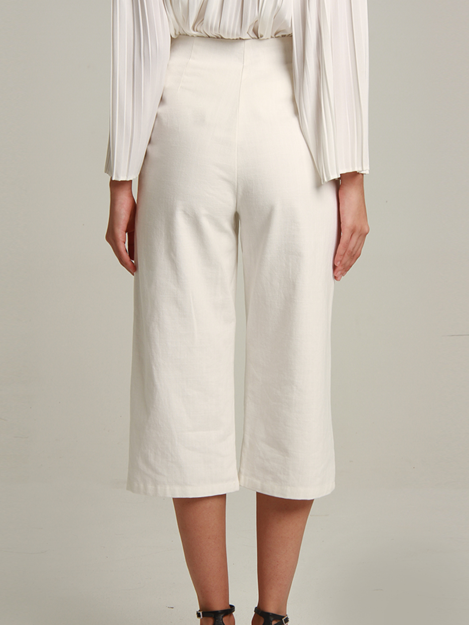 Seara Cropped Trousers